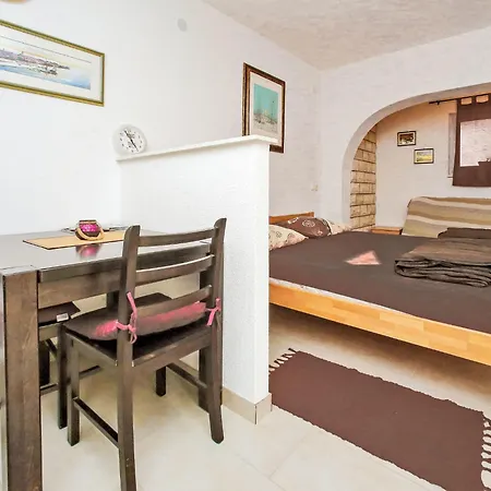 Nino-3 By Interhome Bibinje