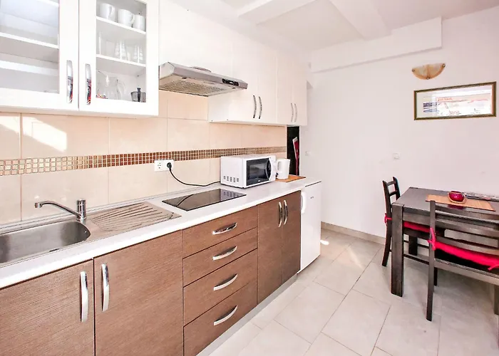 Nino-3 By Interhome * Bibinje