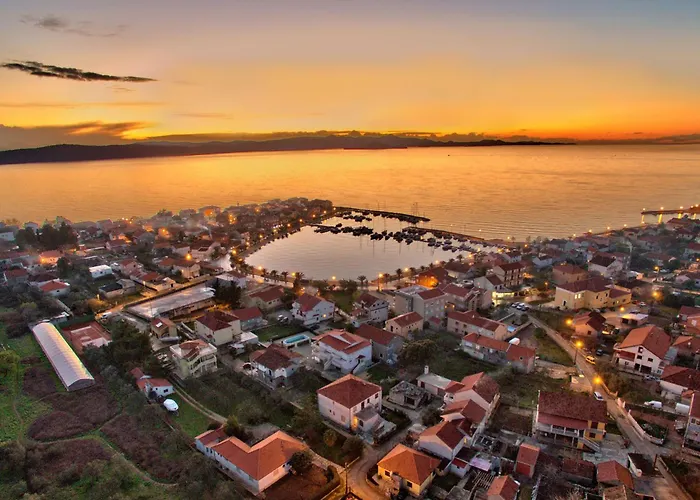 Nino-3 By Interhome Bibinje